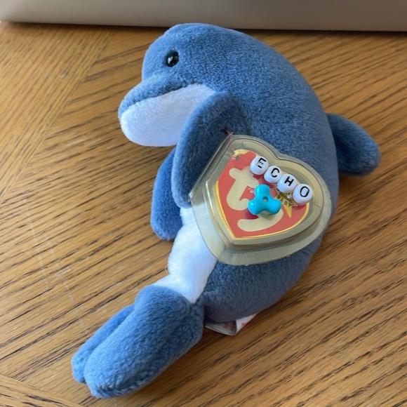 2 Ty Beanie Babies Waves the Whale and Echo the Dolphin - Picture 4 of 4